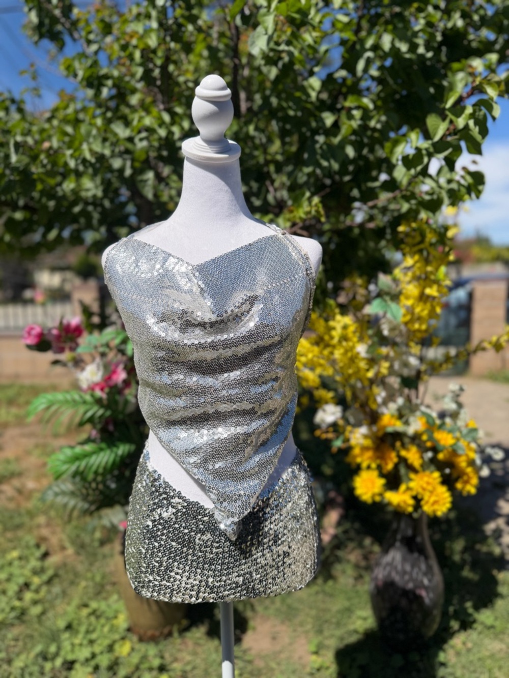 Silver Sequin Draped Halter Top whit the short too